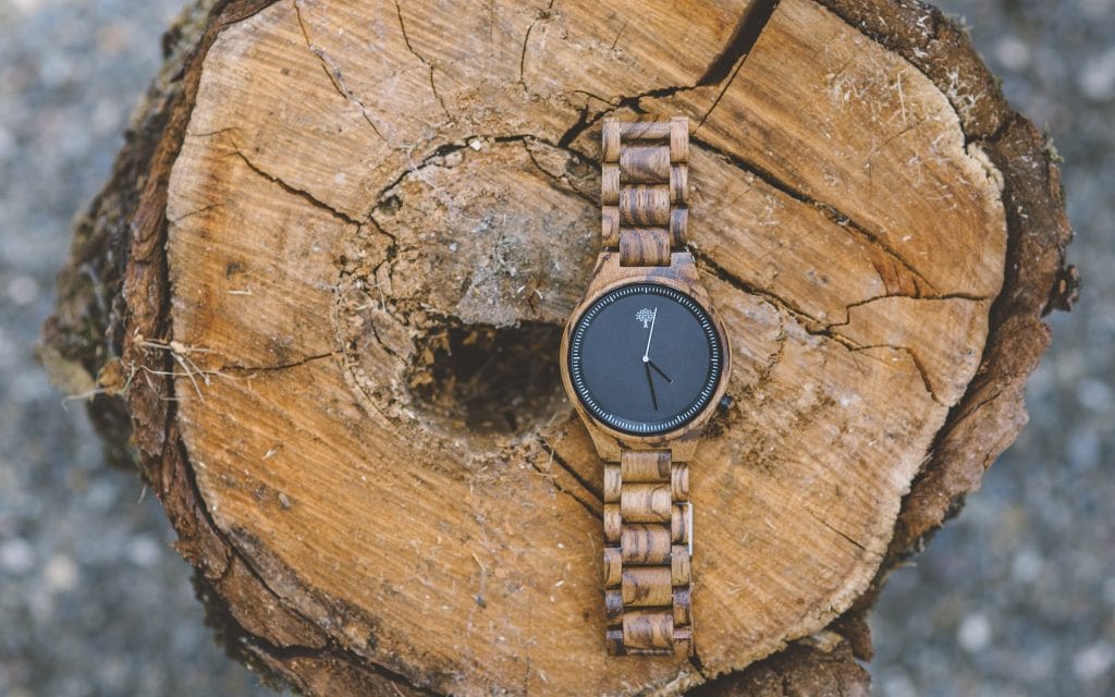 lux wood watches give back company